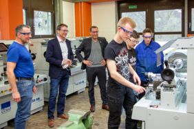 GDW im Berufschulzentrum Nürnberger Land GDW Drehmaschinen in der Ausbildung