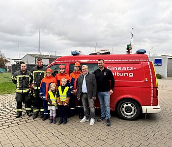 Gruppenbild FF Hoechstadt mit Hans Ort GDW