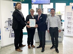 Fördermitglied Nachwuchsstiftung Maschinenbau GDW bekommt Urkunde der Nachwuchsstiftung Maschinenbau